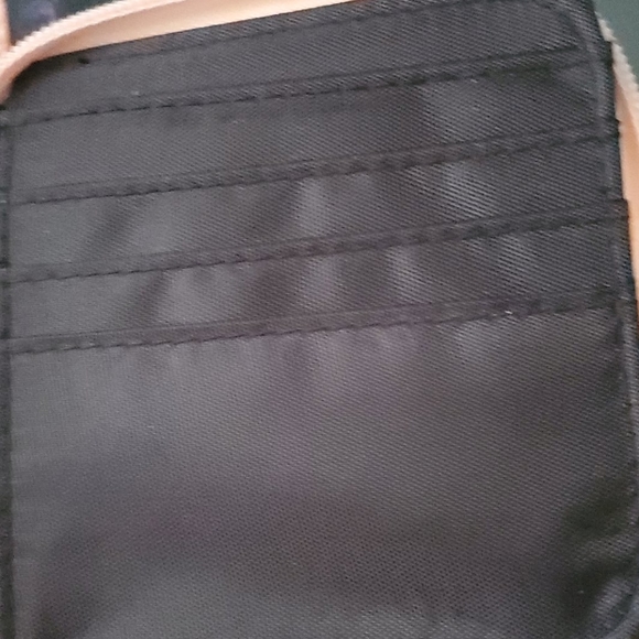 3 for $15 😛Wristlet wallet - Picture 3 of 4